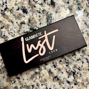 False Glamnetic Lashes